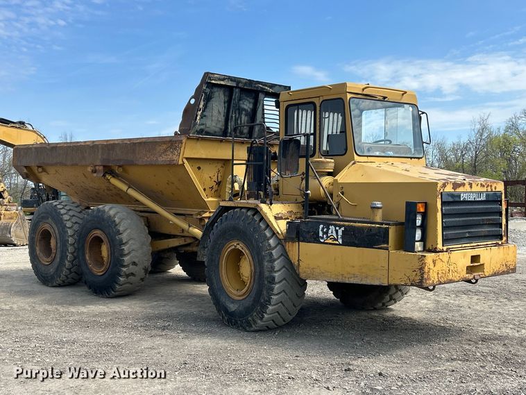 image for item FC5373 1993 Caterpillar D250D articulated haul truck
