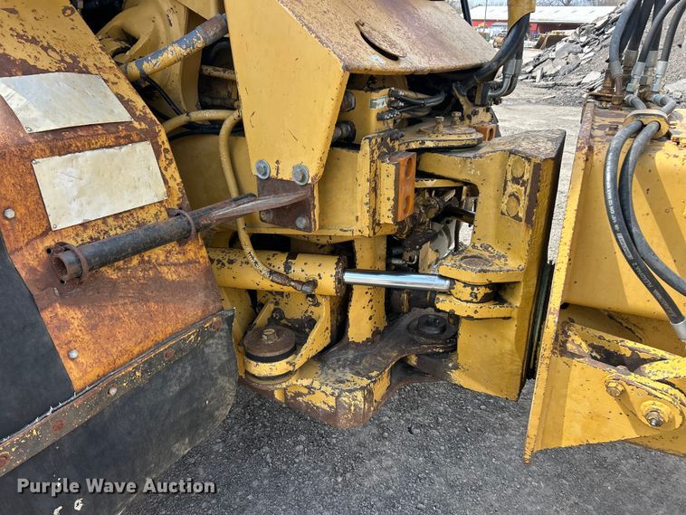 image for item FC5373 1993 Caterpillar D250D articulated haul truck