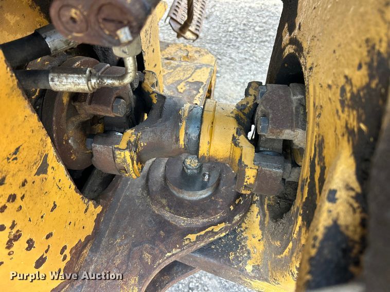 image for item FC5373 1993 Caterpillar D250D articulated haul truck