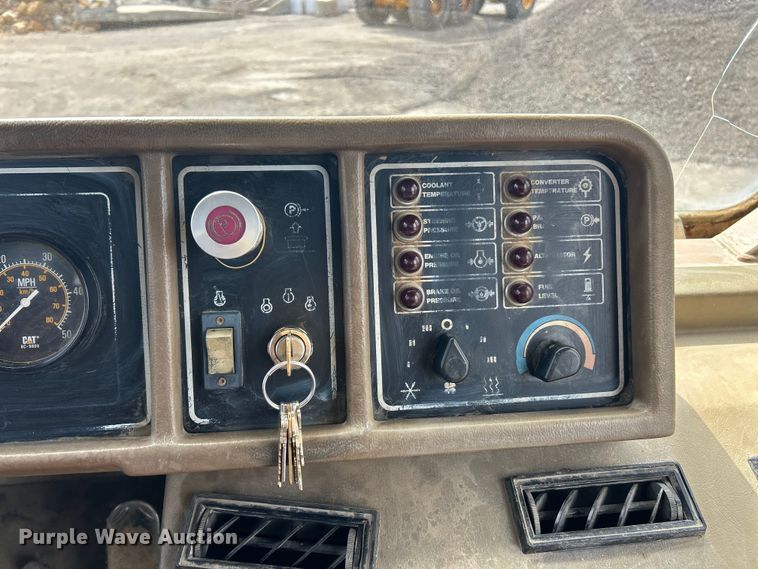 image for item FC5373 1993 Caterpillar D250D articulated haul truck