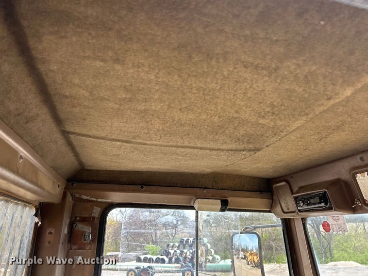 image for item FC5373 1993 Caterpillar D250D articulated haul truck