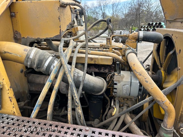 image for item FC5373 1993 Caterpillar D250D articulated haul truck