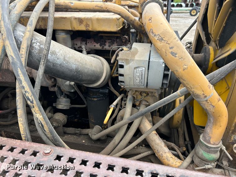 image for item FC5373 1993 Caterpillar D250D articulated haul truck