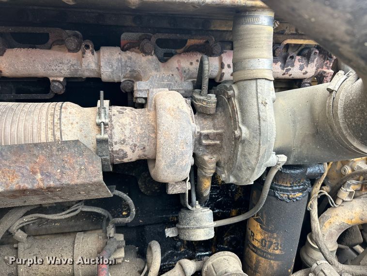 image for item FC5373 1993 Caterpillar D250D articulated haul truck