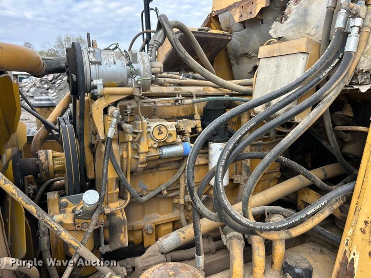 image for item FC5373 1993 Caterpillar D250D articulated haul truck