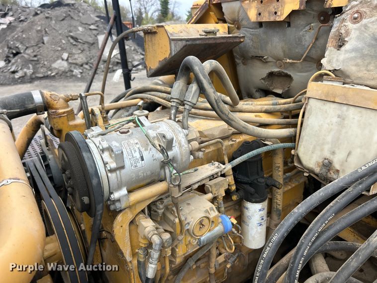 image for item FC5373 1993 Caterpillar D250D articulated haul truck