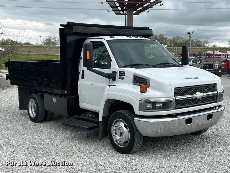 image for item FC5408 2005 Chevrolet C5500 dump truck