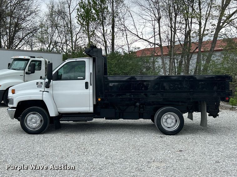image for item FC5408 2005 Chevrolet C5500 dump truck