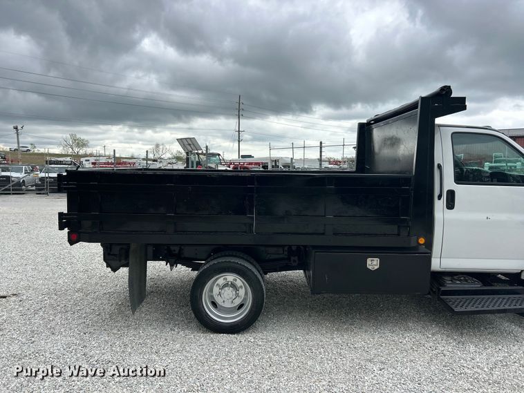 image for item FC5408 2005 Chevrolet C5500 dump truck