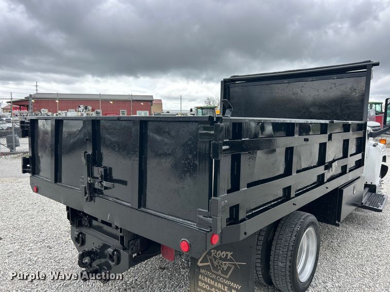 image for item FC5408 2005 Chevrolet C5500 dump truck