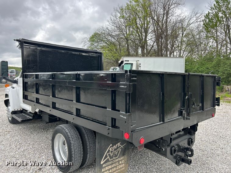 image for item FC5408 2005 Chevrolet C5500 dump truck