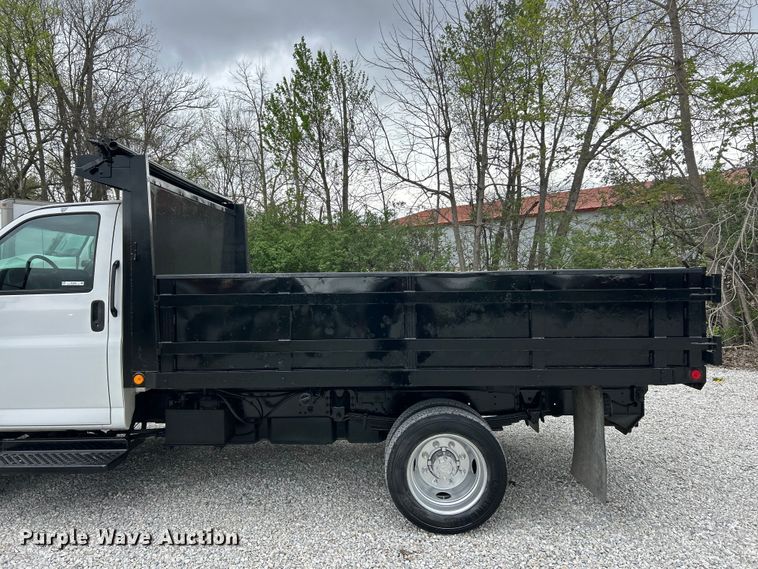 image for item FC5408 2005 Chevrolet C5500 dump truck