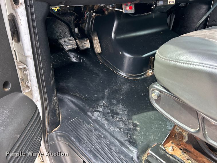 image for item FC5408 2005 Chevrolet C5500 dump truck