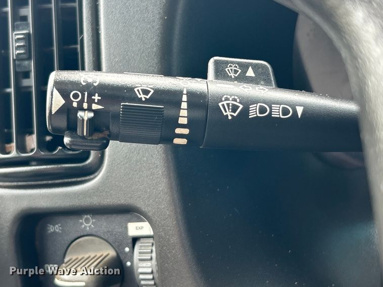 image for item FC5408 2005 Chevrolet C5500 dump truck