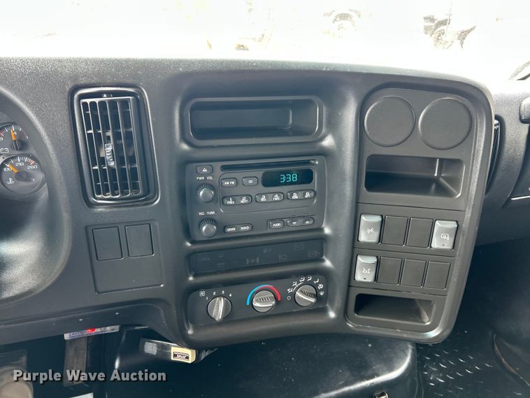 image for item FC5408 2005 Chevrolet C5500 dump truck