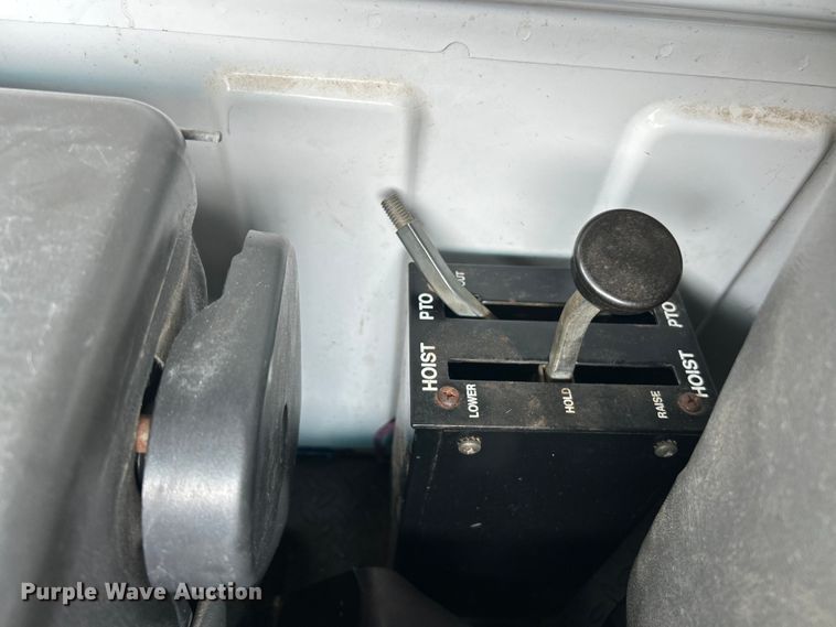 image for item FC5408 2005 Chevrolet C5500 dump truck