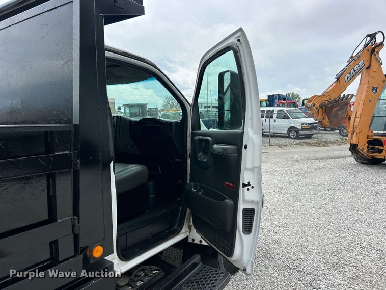 image for item FC5408 2005 Chevrolet C5500 dump truck