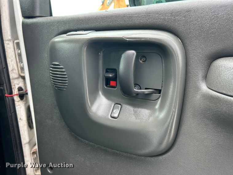 image for item FC5408 2005 Chevrolet C5500 dump truck