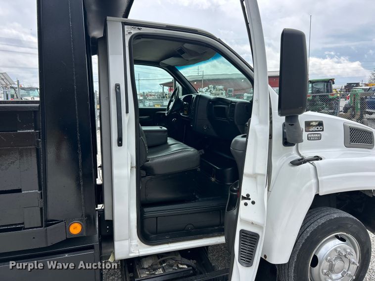 image for item FC5408 2005 Chevrolet C5500 dump truck