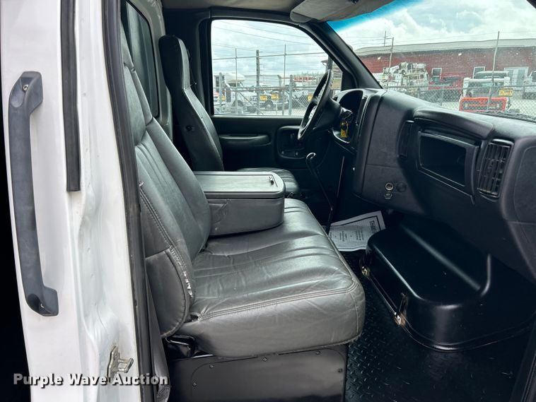 image for item FC5408 2005 Chevrolet C5500 dump truck