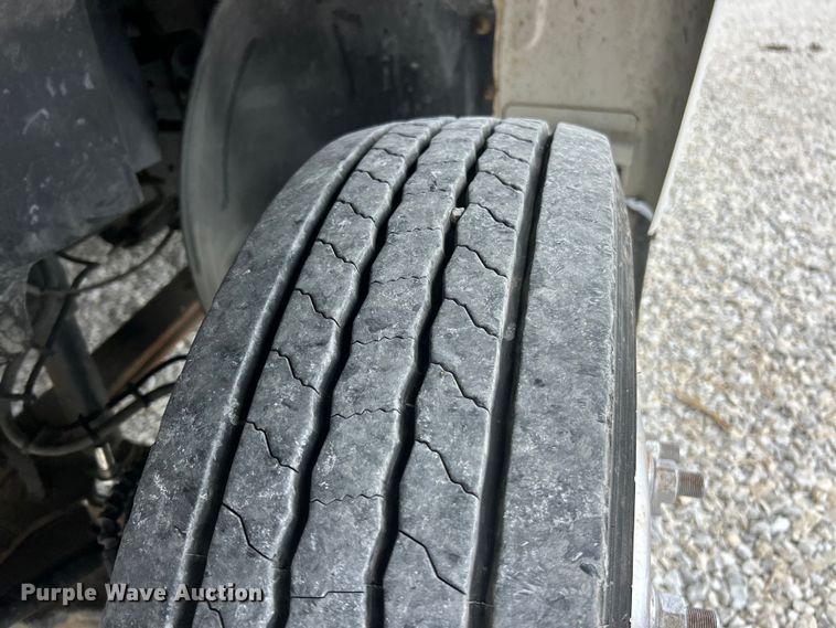 image for item FC5408 2005 Chevrolet C5500 dump truck