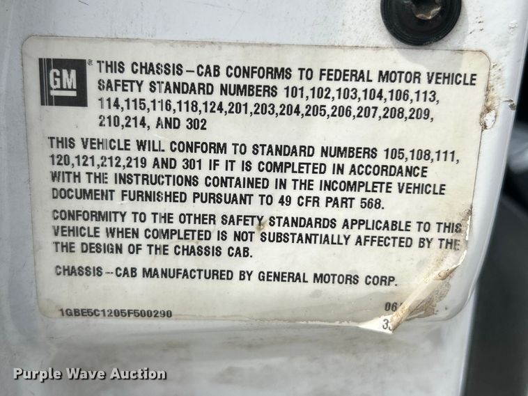 image for item FC5408 2005 Chevrolet C5500 dump truck