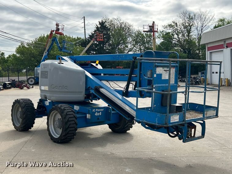 image for item FC5410 2012 Genie Z-45/25 boom lift
