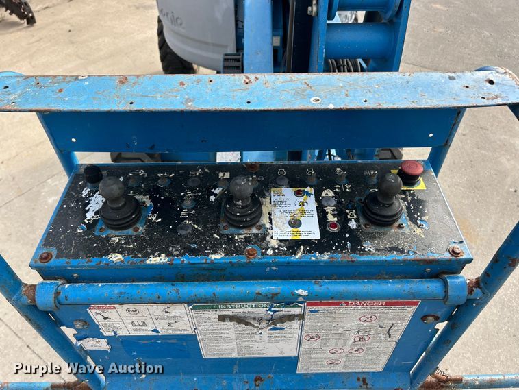 image for item FC5410 2012 Genie Z-45/25 boom lift