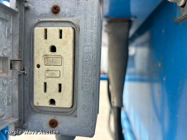 image for item FC5410 2012 Genie Z-45/25 boom lift