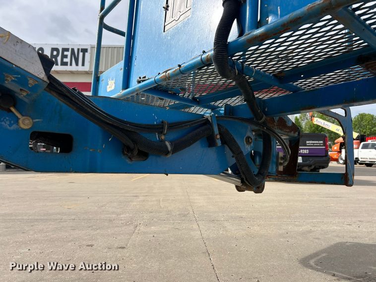 image for item FC5410 2012 Genie Z-45/25 boom lift