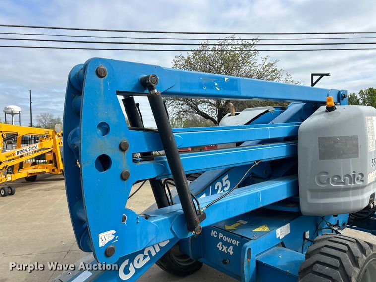 image for item FC5410 2012 Genie Z-45/25 boom lift