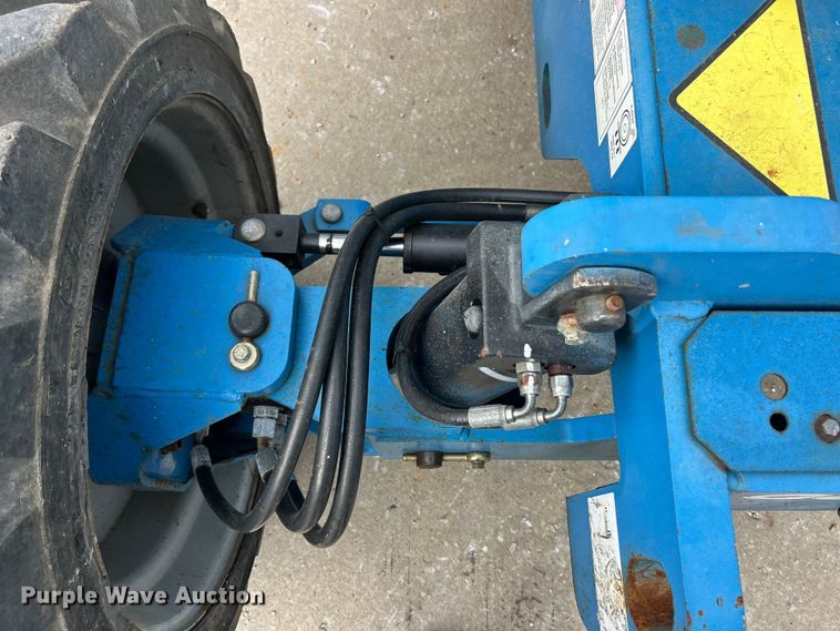 image for item FC5410 2012 Genie Z-45/25 boom lift