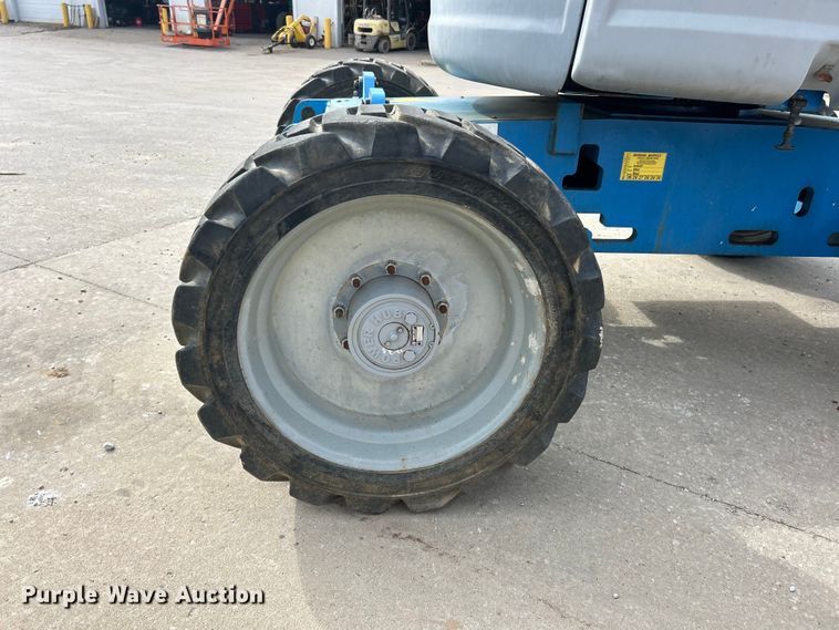 image for item FC5410 2012 Genie Z-45/25 boom lift