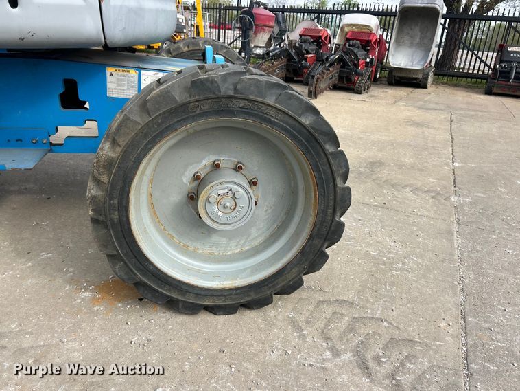 image for item FC5410 2012 Genie Z-45/25 boom lift