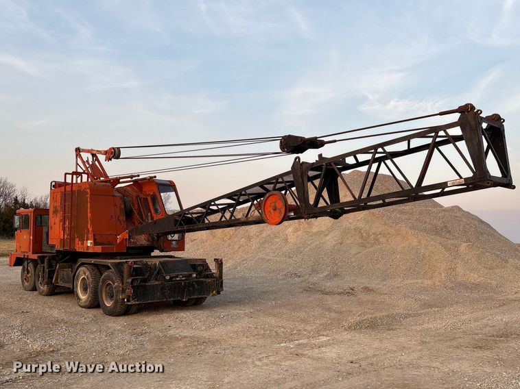 image for item FC5544 1975 FMC 75T-080 convertible