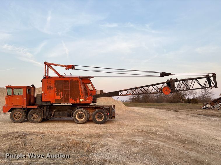 image for item FC5544 1975 FMC 75T-080 convertible