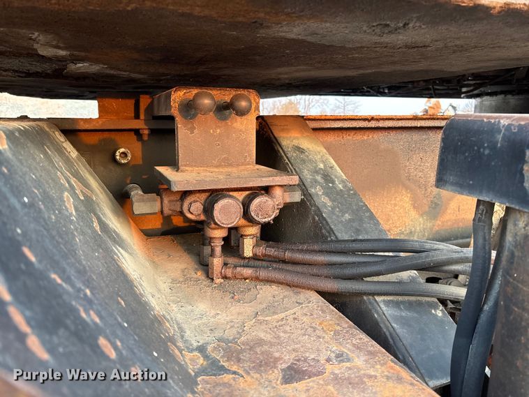 image for item FC5544 1975 FMC 75T-080 convertible