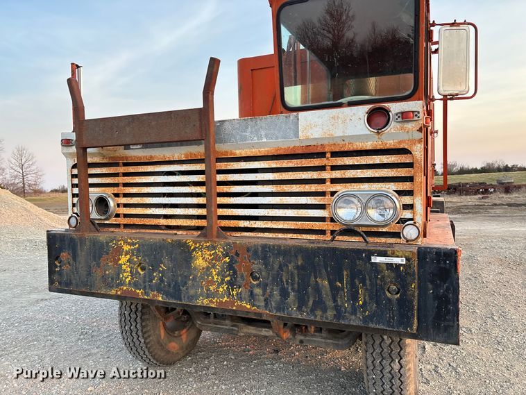 image for item FC5544 1975 FMC 75T-080 convertible