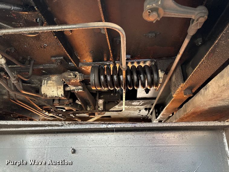 image for item FC5544 1975 FMC 75T-080 convertible