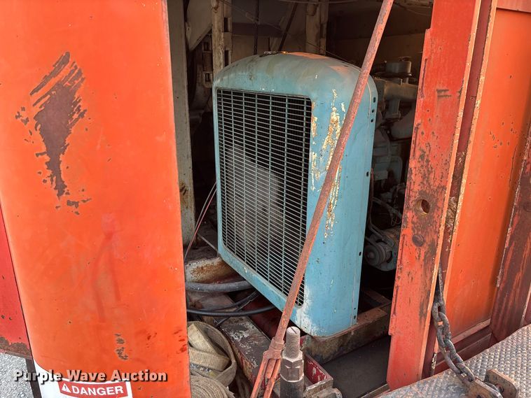 image for item FC5544 1975 FMC 75T-080 convertible