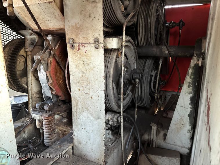 image for item FC5544 1975 FMC 75T-080 convertible