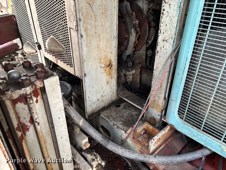 image for item FC5544 1975 FMC 75T-080 convertible