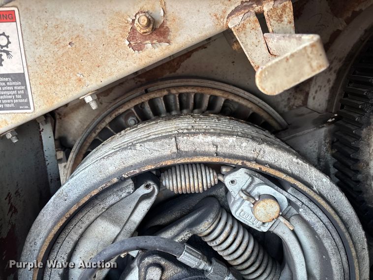 image for item FC5544 1975 FMC 75T-080 convertible