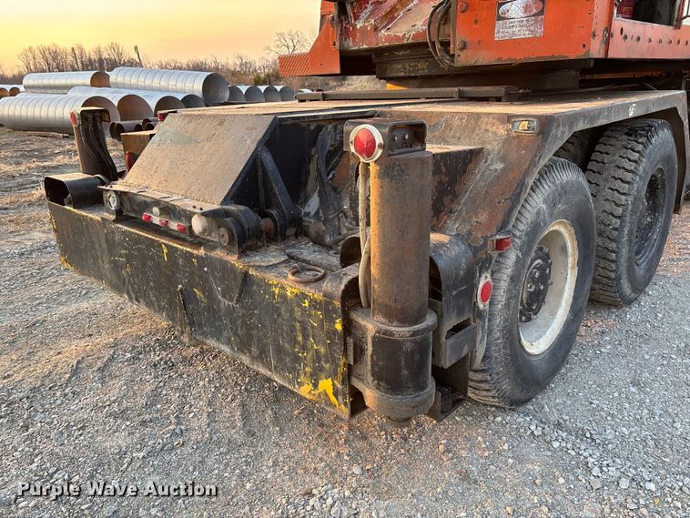 image for item FC5544 1975 FMC 75T-080 convertible