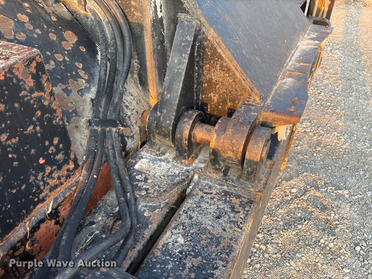 image for item FC5544 1975 FMC 75T-080 convertible