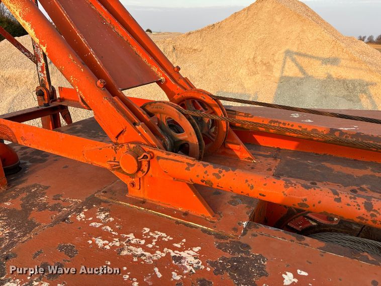 image for item FC5544 1975 FMC 75T-080 convertible