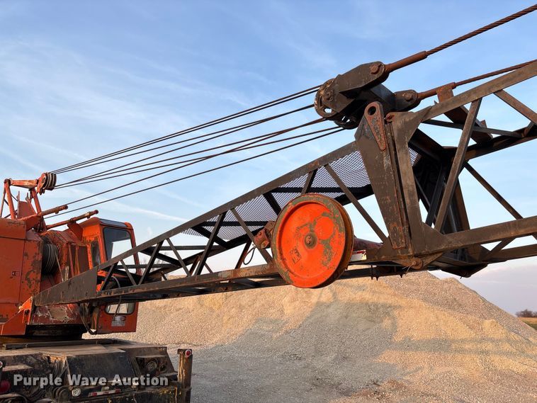 image for item FC5544 1975 FMC 75T-080 convertible