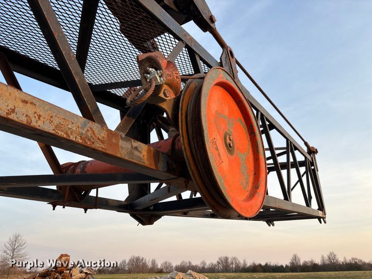 image for item FC5544 1975 FMC 75T-080 convertible