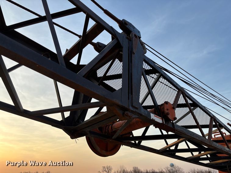 image for item FC5544 1975 FMC 75T-080 convertible