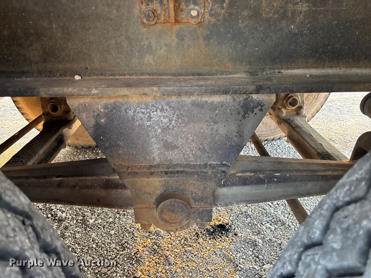 image for item FC5544 1975 FMC 75T-080 convertible